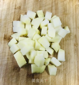 鸡翅蒸土豆步骤2