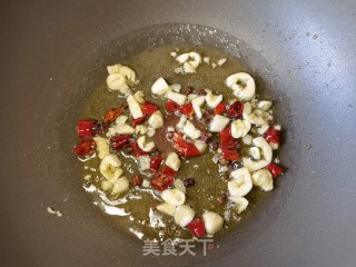 蒜瓣辣椒炒胡萝卜面条菜步骤12