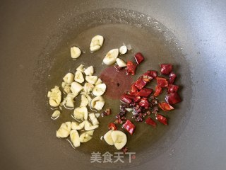 蒜瓣辣椒炒胡萝卜面条菜步骤11