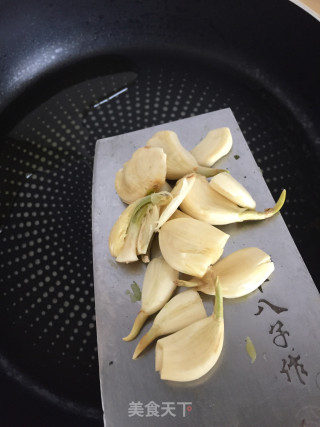 香椿芽炒螺丝椒步骤6
