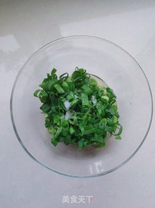 鸭油香葱摊鸡蛋步骤3