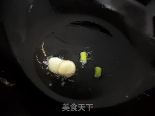 菠菜梗炒鸡蛋步骤3