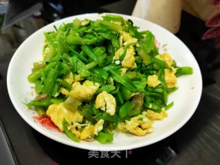 菠菜梗炒鸡蛋步骤8