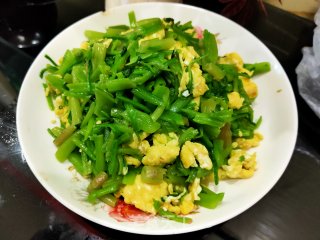 菠菜梗炒鸡蛋步骤9