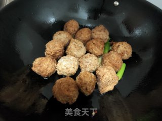 红烧丸子步骤3