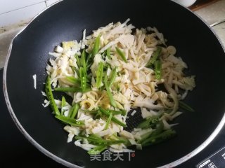笋丝炒牛肉步骤4