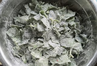 蒜蓉辣椒炒菠菜步骤5