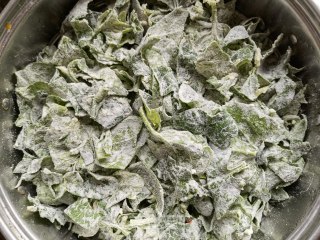 蒜蓉辣椒炒菠菜步骤6
