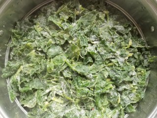 蒜蓉辣椒炒菠菜步骤7
