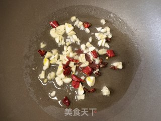 蒜蓉辣椒炒菠菜步骤10