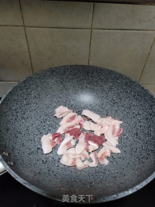 五花肉焖春笋步骤5