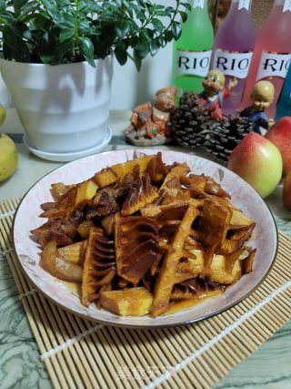 五花肉焖春笋步骤13