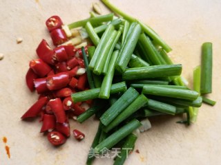 酱炒龙虾尾步骤2