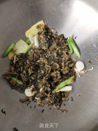 糟菜炒甜笋步骤4