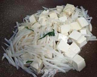 萝卜烩豆腐步骤3