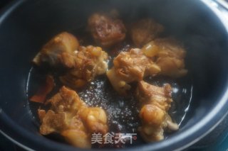 美容养颜食补平民菜——黄豆炖猪蹄步骤9