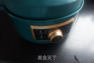 美容养颜食补平民菜——黄豆炖猪蹄步骤12