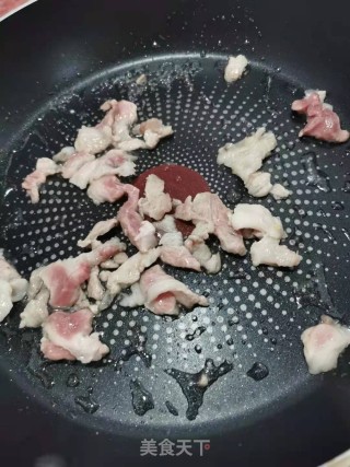 灯笼椒洋葱炒肉片步骤3 灯笼椒洋葱炒肉片步骤3