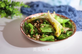 青椒炒肉末步骤7