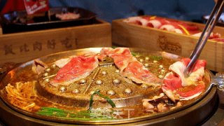 章鱼水煎肉的家庭制作方法步骤2