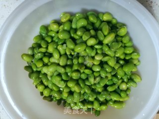 香椿炒毛豆米步骤1