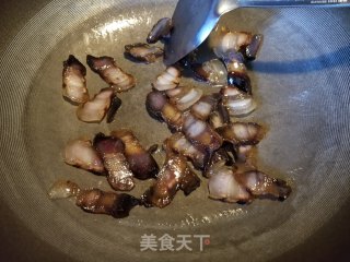 腊肉炒榨菜步骤3