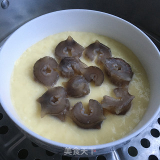 黑芝麻海参蒸蛋步骤7
