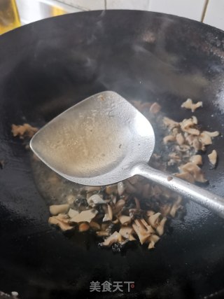 韭菜炒田螺肉步骤8