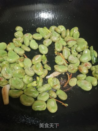香葱煸蚕豆步骤5