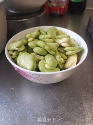 蚕豆春笋炒咸肉步骤4