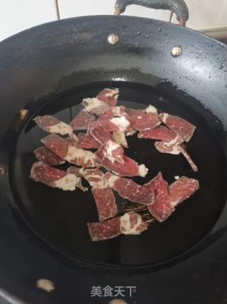 蚕豆春笋炒咸肉步骤7