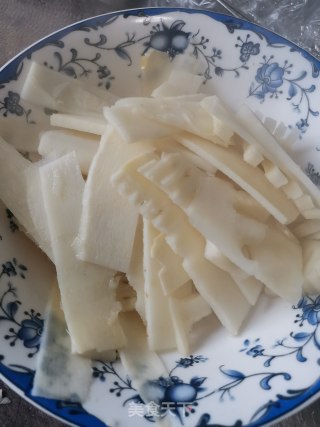 蚕豆春笋炒咸肉步骤6