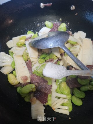 蚕豆春笋炒咸肉步骤12