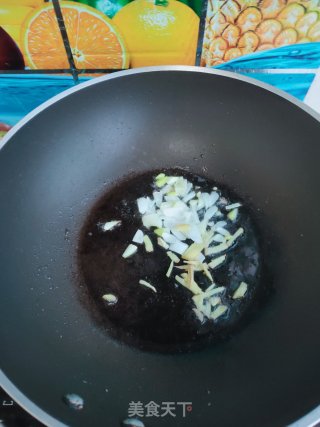 辣椒炒肥肠步骤4