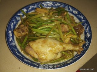 鸭肉炒芹菜步骤13