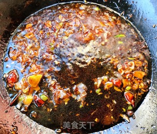 鲅鱼炖萝卜片步骤4