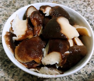 洋葱香菇胡萝卜炒土豆片步骤3