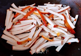 青椒胡萝卜香菇炒豆干步骤7