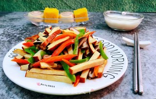 青椒胡萝卜香菇炒豆干步骤14