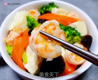 西兰花虾仁木耳炖豆腐步骤13