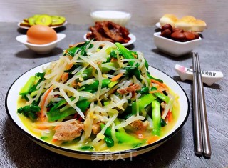绿豆芽韭菜胡萝卜炒肉丝步骤15 绿豆芽韭菜胡萝卜炒肉丝步骤15