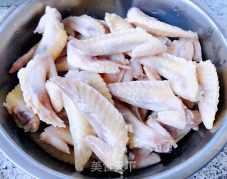 蒜香鸡翅尖步骤4
