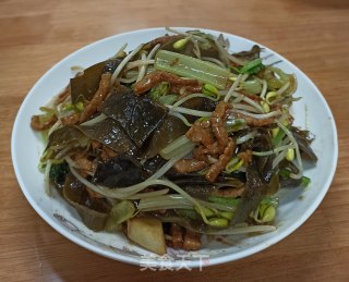 海带豆芽香芹炒肉丝步骤9
