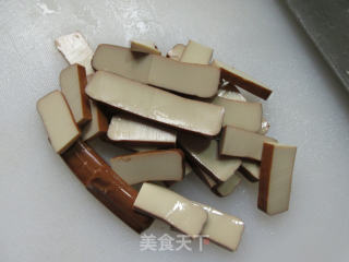 鸡蛋干炒山药步骤2