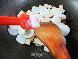 鸡蛋干炒山药步骤7