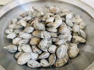 香辣过瘾的爆炒花甲步骤2