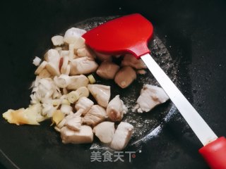 土豆烧鸡胸肉步骤4