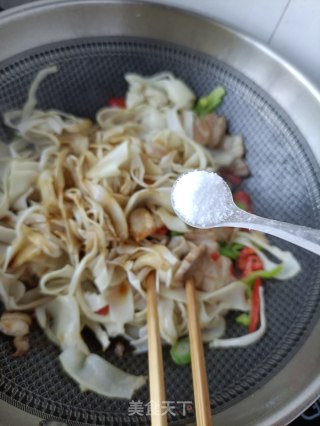 五花肉焖笋干步骤11