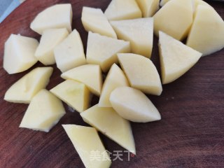 西红柿焖土豆步骤4