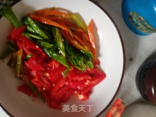 青椒红椒糖醋土豆丝炒鸡蛋步骤6